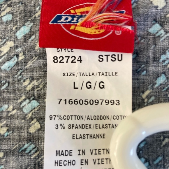 SCRUB TOP - Picture 1 of 3